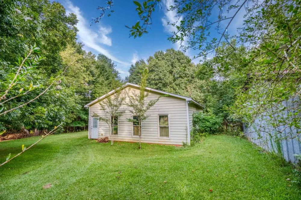 2067 Cleveland Road Bogart, GA 30622