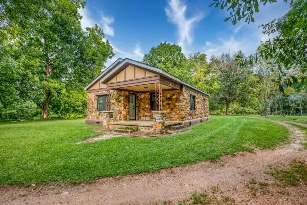2067 Cleveland Road Bogart, GA 30622