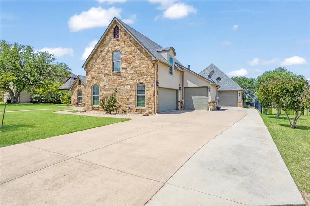 35 S Bob Jones Court Pottsboro, TX 75076