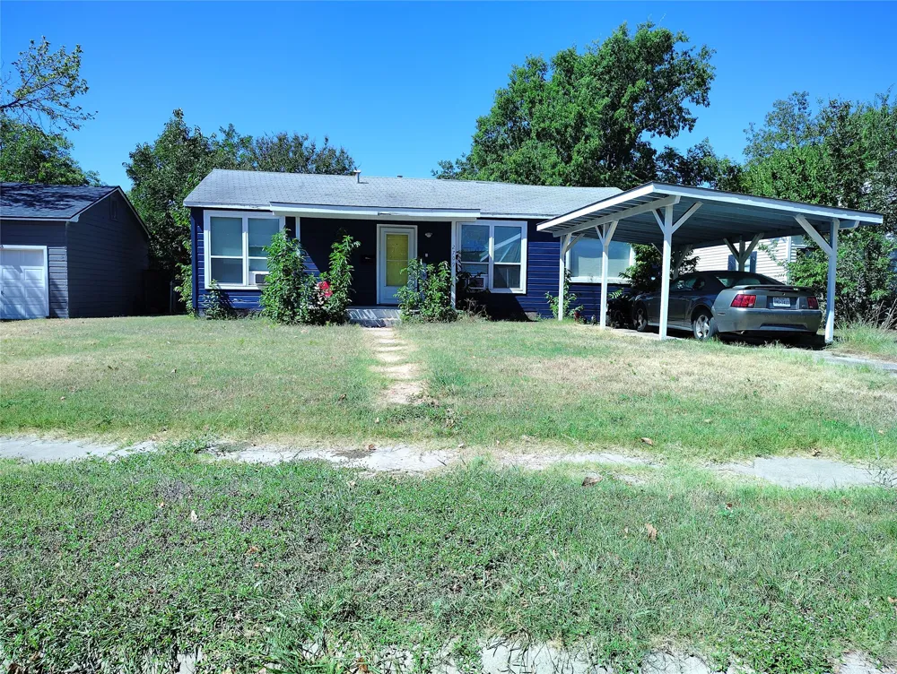 2709 Elizabeth Drive Brownwood, TX 76801