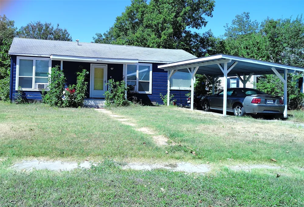 2709 Elizabeth Drive Brownwood, TX 76801