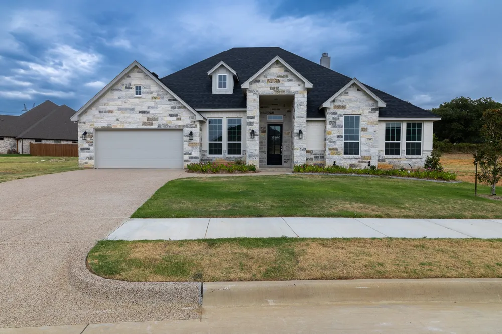 2489 Timber Hills Drive Burleson, TX 76028