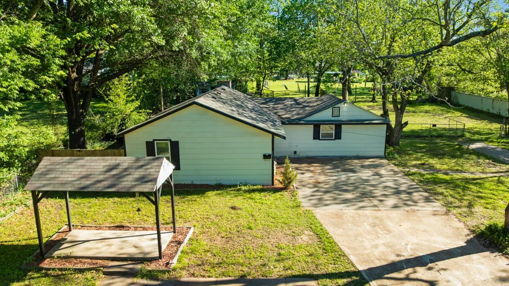 2617 Graham Street Paris, TX 75460