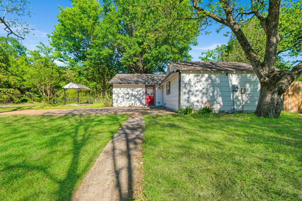 2617 Graham Street Paris, TX 75460