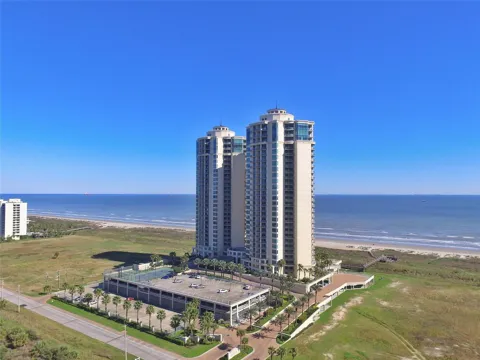 801 E Beach Drive #TW2704