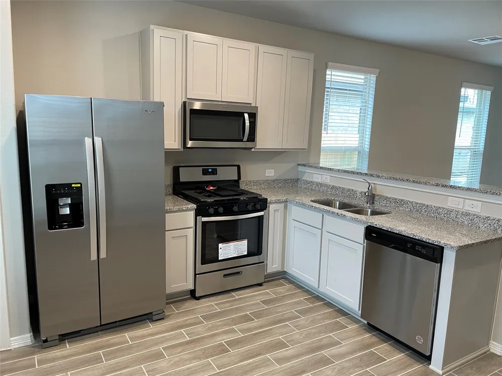 823 Redinger Ridge Drive Houston, TX 77336