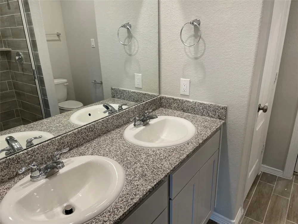 823 Redinger Ridge Drive Houston, TX 77336