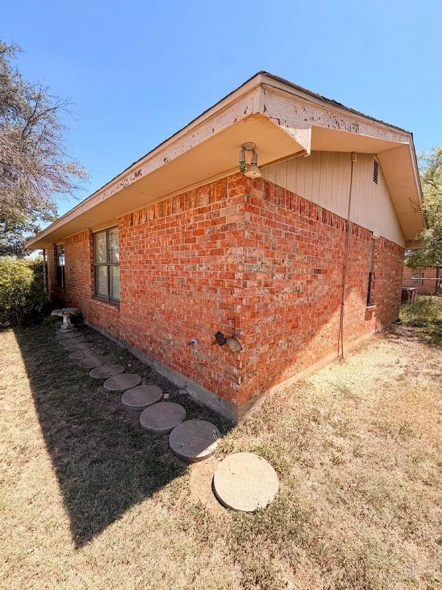 3901 Mercedes Street San Angelo, TX 76901