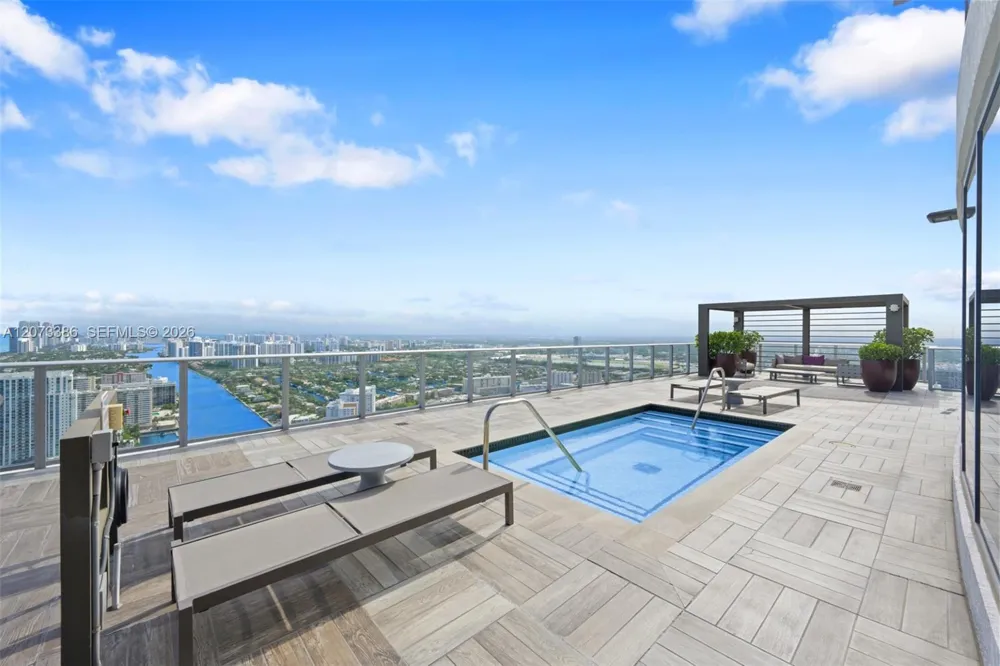 4010 S Ocean Dr #T3905 Hollywood, FL 33019
