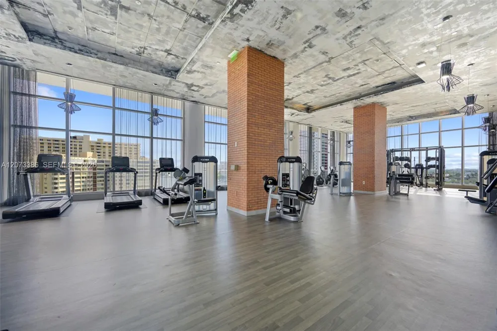 4010 S Ocean Dr #T3905 Hollywood, FL 33019