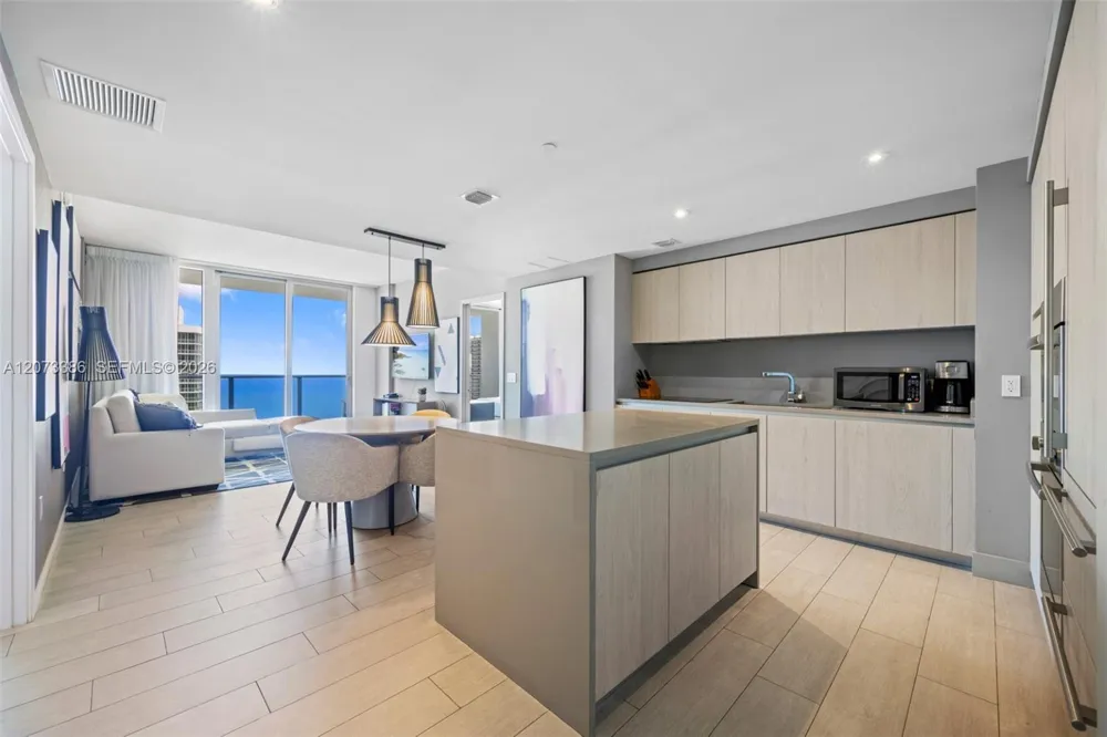4010 S Ocean Dr #T3905 Hollywood, FL 33019
