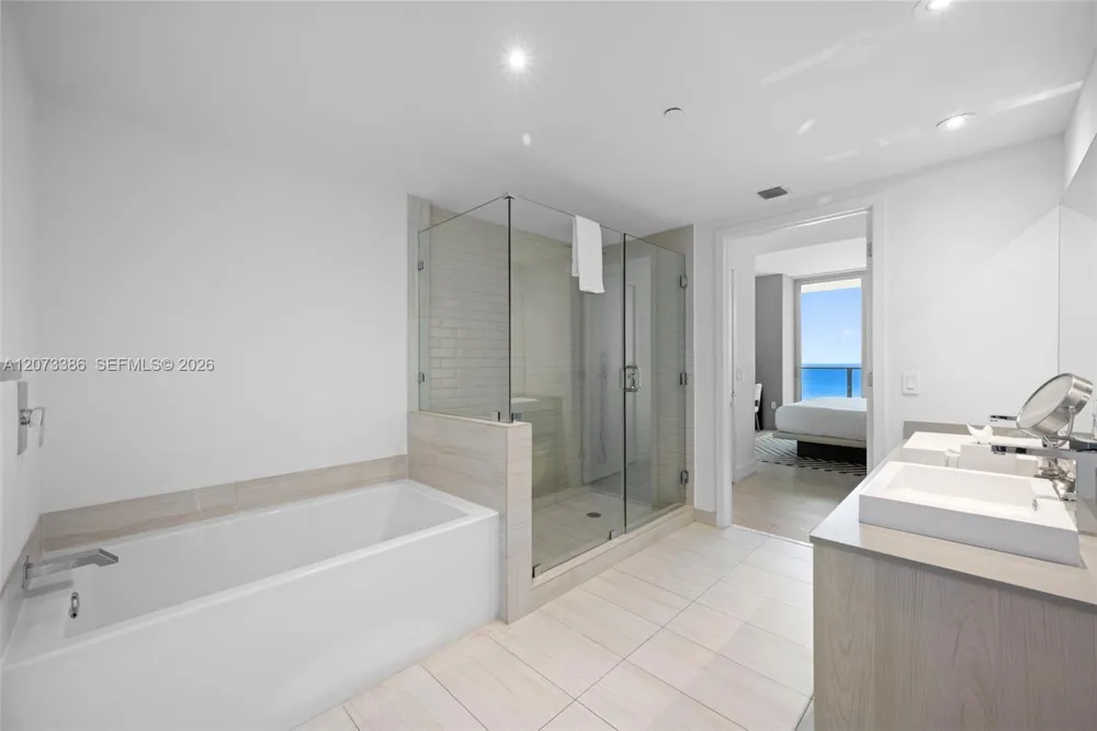 4010 S Ocean Dr #T3905 Hollywood, FL 33019
