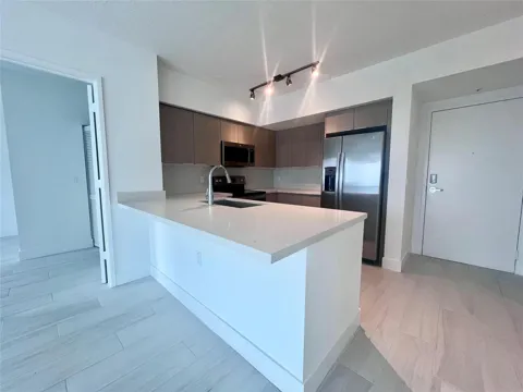 601 E Dania Beach Boulevard #615