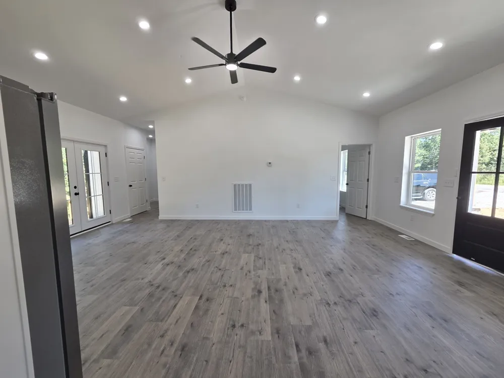 30036 Piper Road Bon Aqua, TN 37025