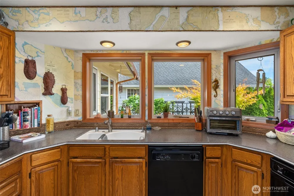 360 Wildwood Avenue SE Ocean Shores, WA 98569