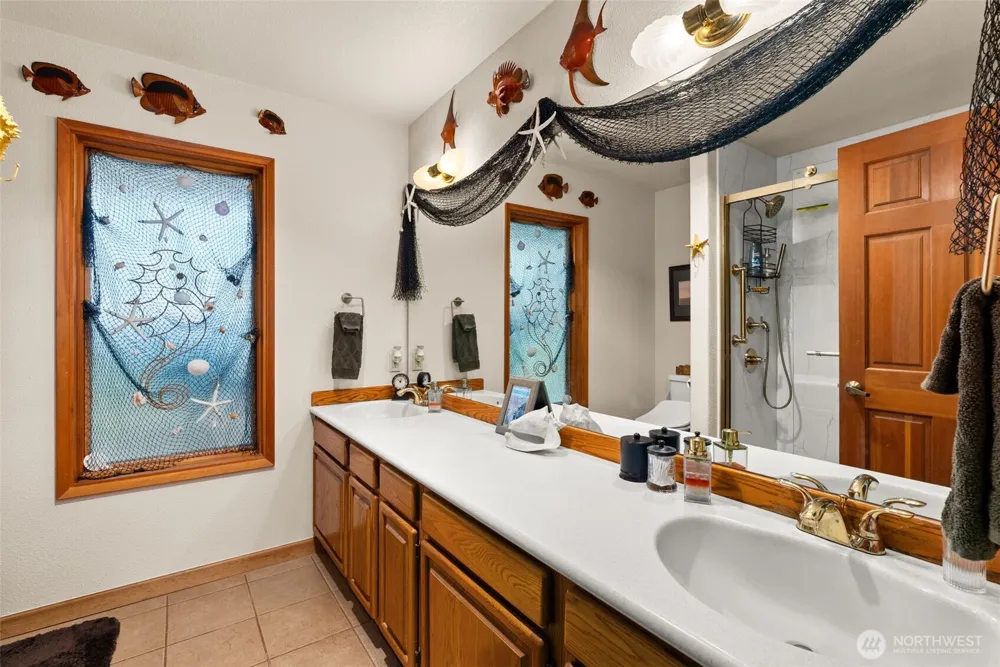 360 Wildwood Avenue SE Ocean Shores, WA 98569