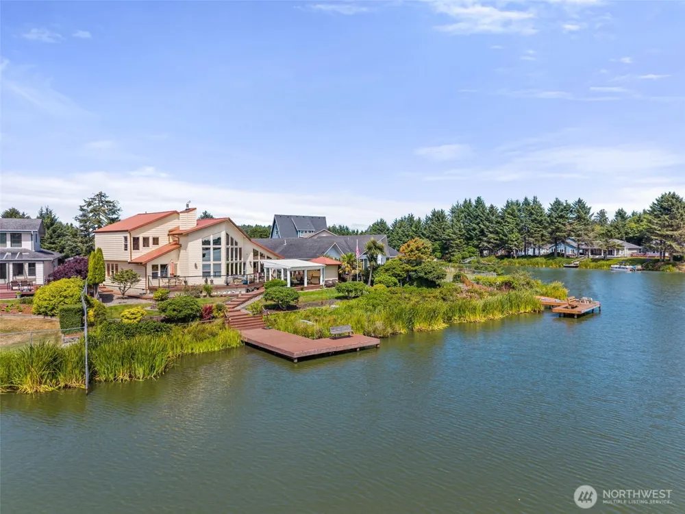 360 Wildwood Avenue SE Ocean Shores, WA 98569
