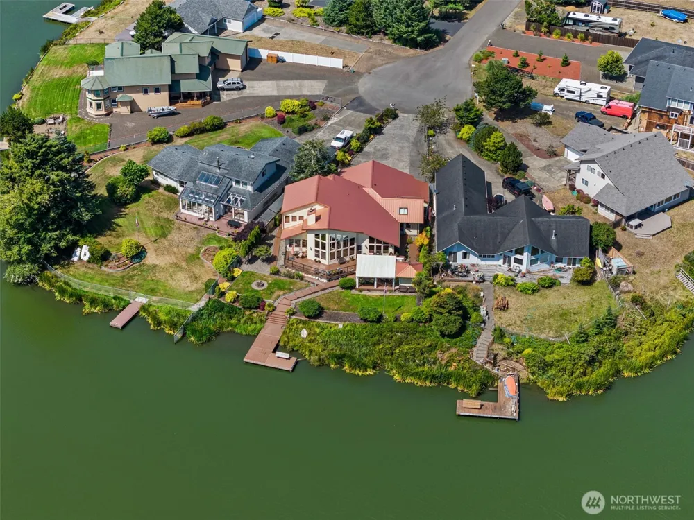 360 Wildwood Avenue SE Ocean Shores, WA 98569