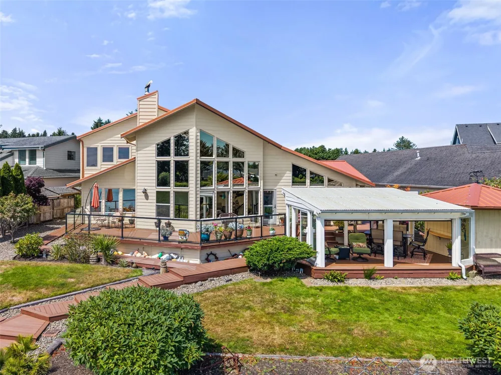 360 Wildwood Avenue SE Ocean Shores, WA 98569
