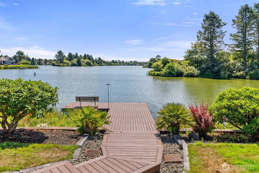 360 Wildwood Avenue SE Ocean Shores, WA 98569