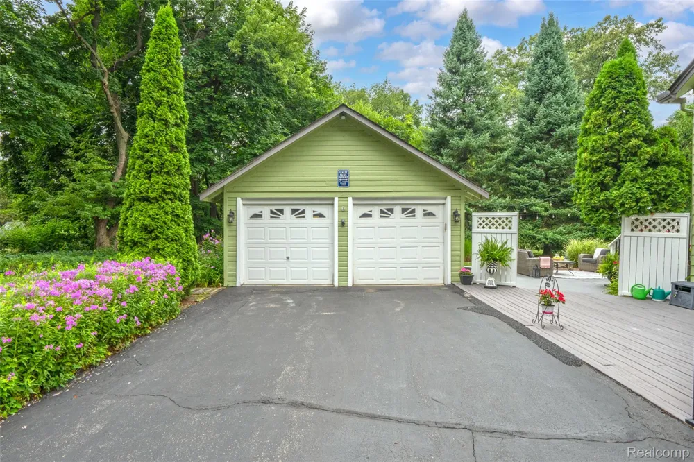 3841 Covert Road Waterford Charter Township, MI 48328