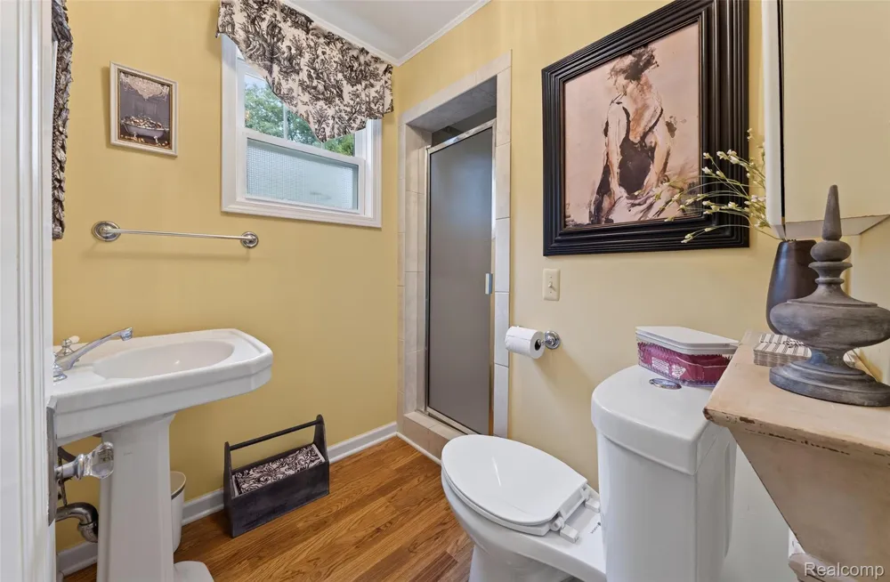 3841 Covert Road Waterford Charter Township, MI 48328