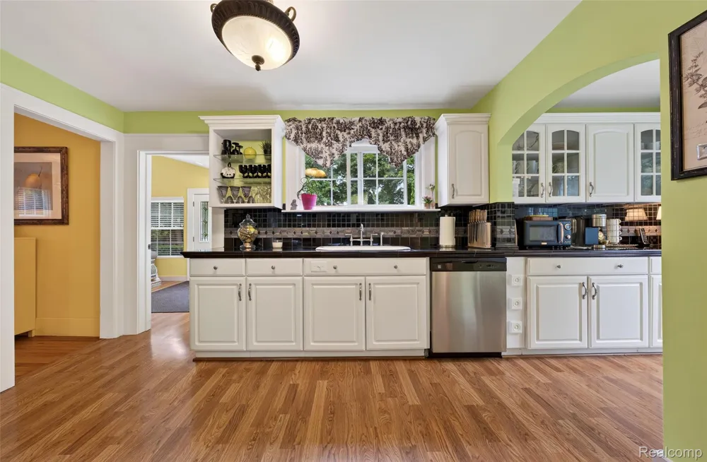 3841 Covert Road Waterford Charter Township, MI 48328