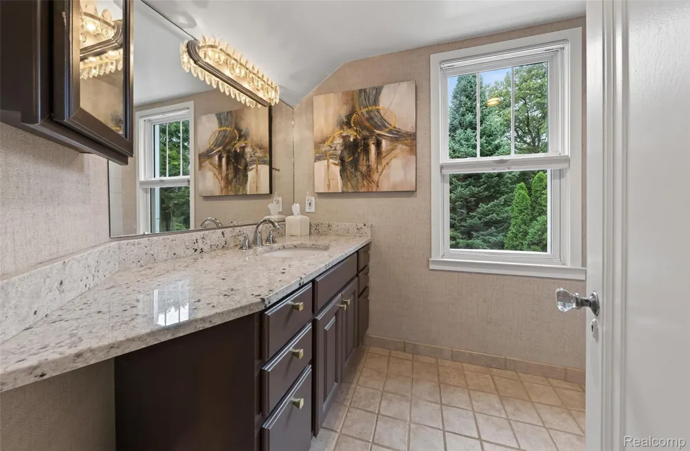 3841 Covert Road Waterford Charter Township, MI 48328