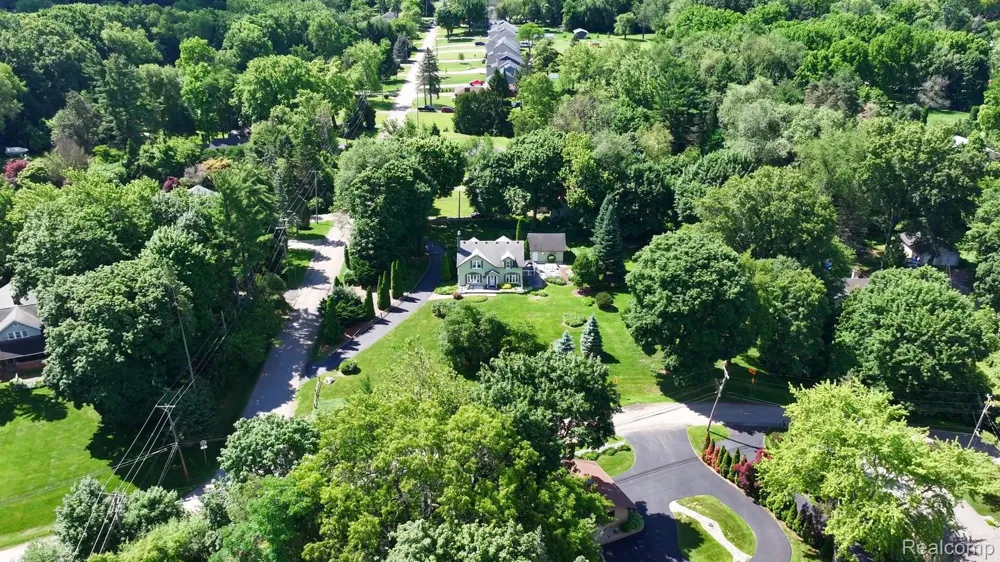 3841 Covert Road Waterford Charter Township, MI 48328