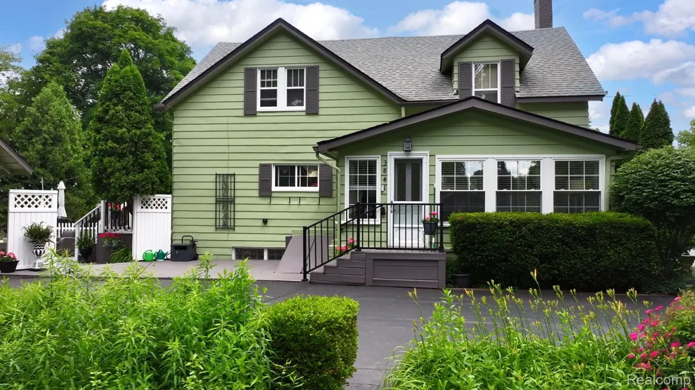 3841 Covert Road Waterford Charter Township, MI 48328