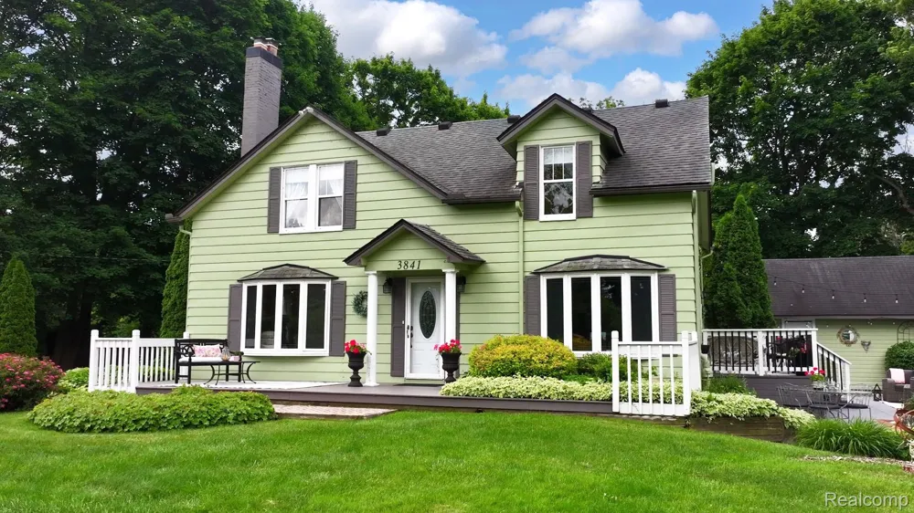 3841 Covert Road Waterford Charter Township, MI 48328