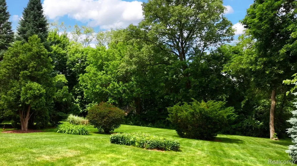 3841 Covert Road Waterford Charter Township, MI 48328