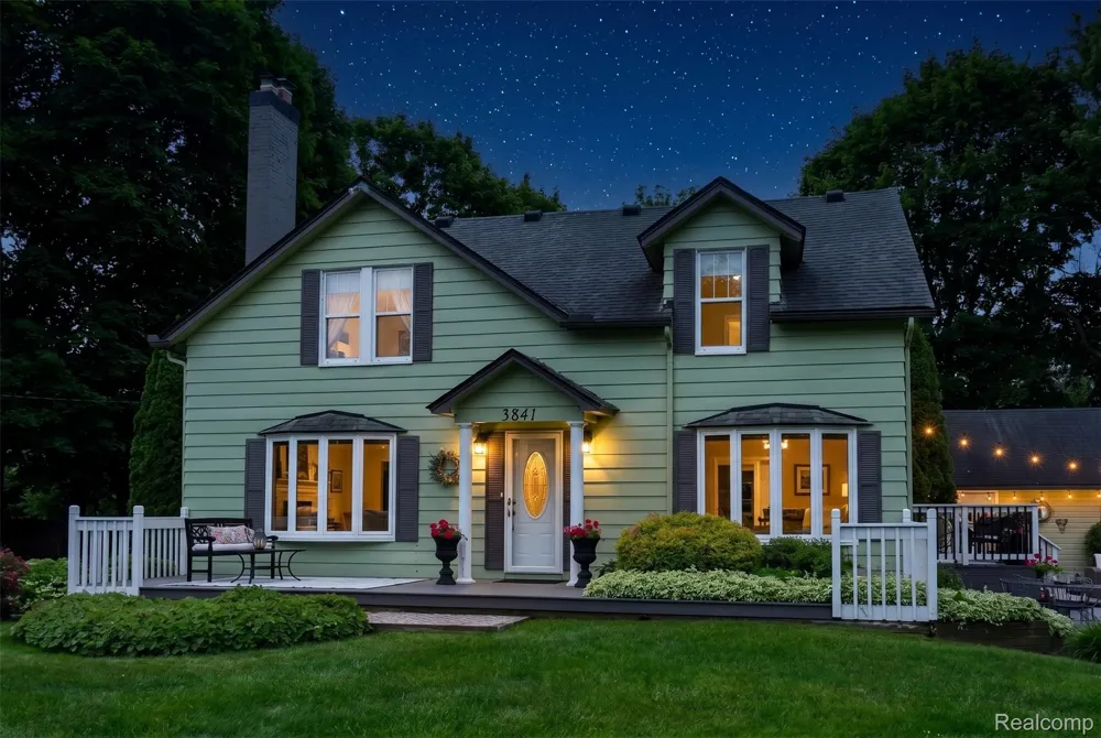 3841 Covert Road Waterford Charter Township, MI 48328