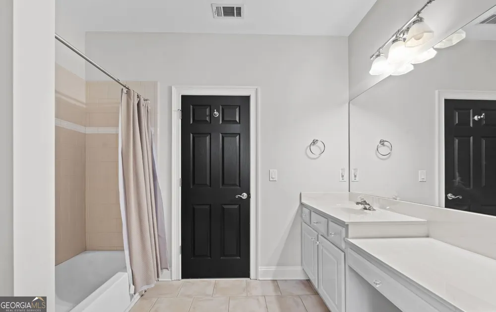 102 N Cove DR Peachtree City, GA 30269