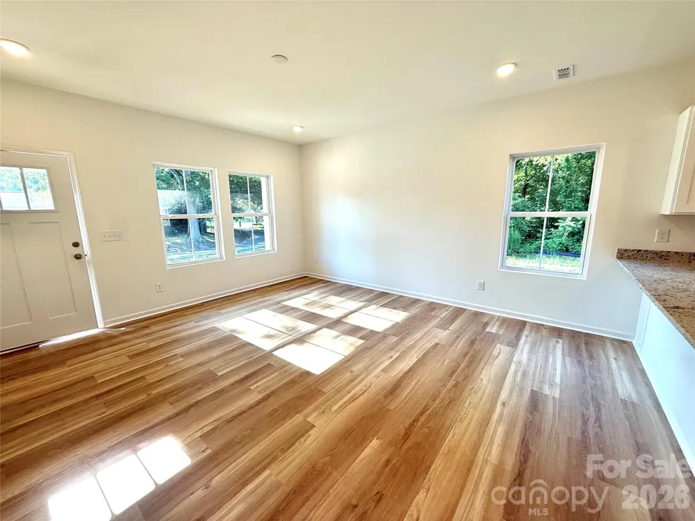 307 W 13th Street Kannapolis, NC 28081