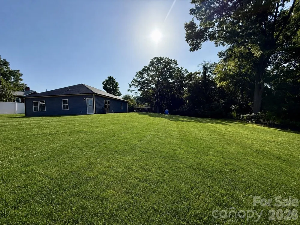 307 W 13th Street Kannapolis, NC 28081