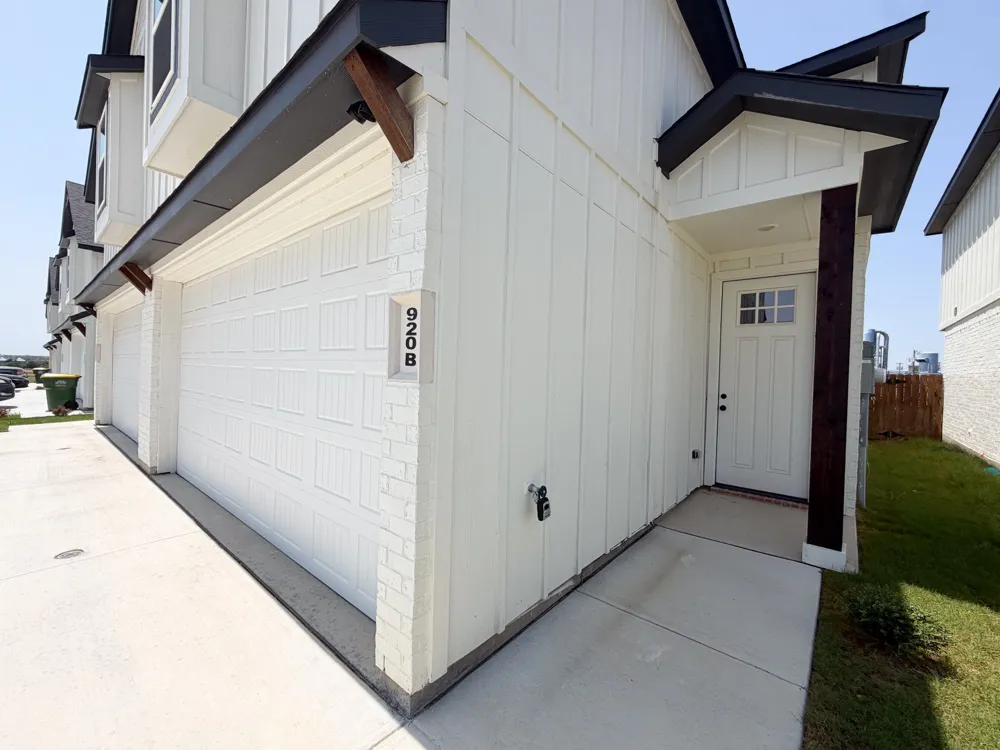 920 Cooksey Court #B Grandview, TX 76050