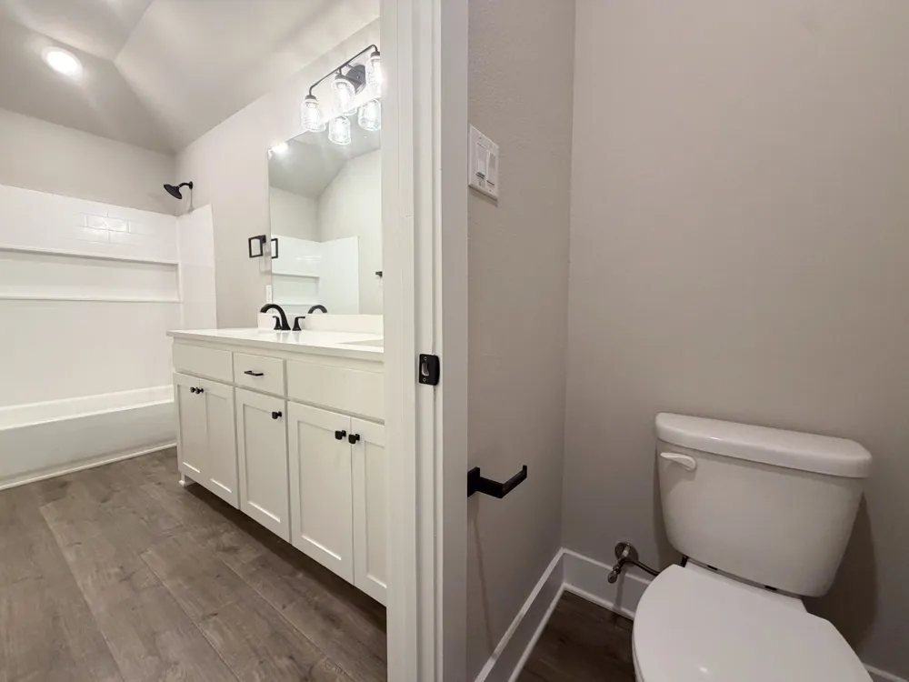 920 Cooksey Court #B Grandview, TX 76050