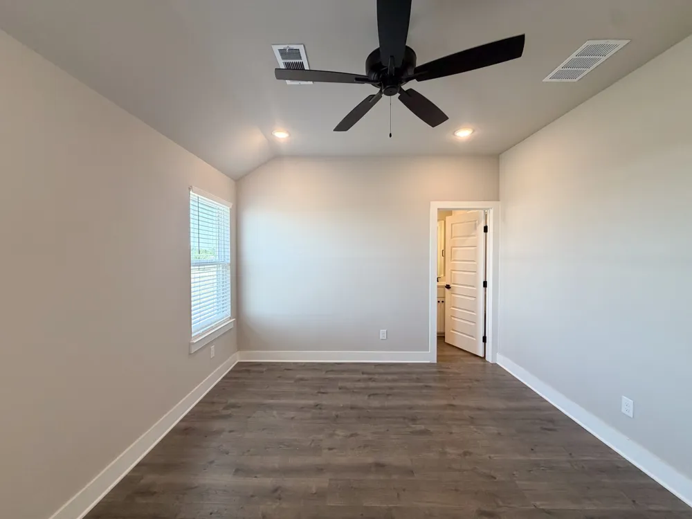 920 Cooksey Court #B Grandview, TX 76050