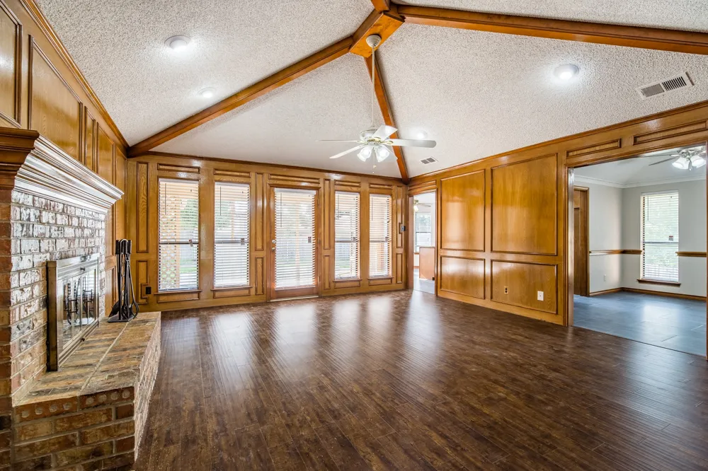 500 Cross Bend Court Irving, TX 75061