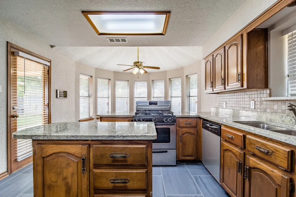 500 Cross Bend Court Irving, TX 75061