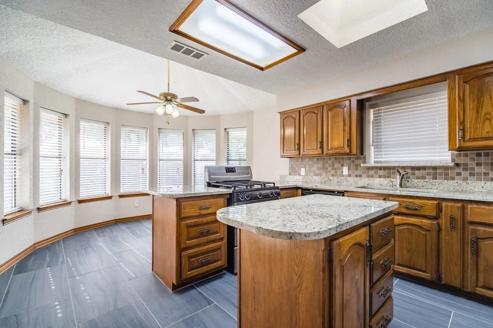 500 Cross Bend Court Irving, TX 75061