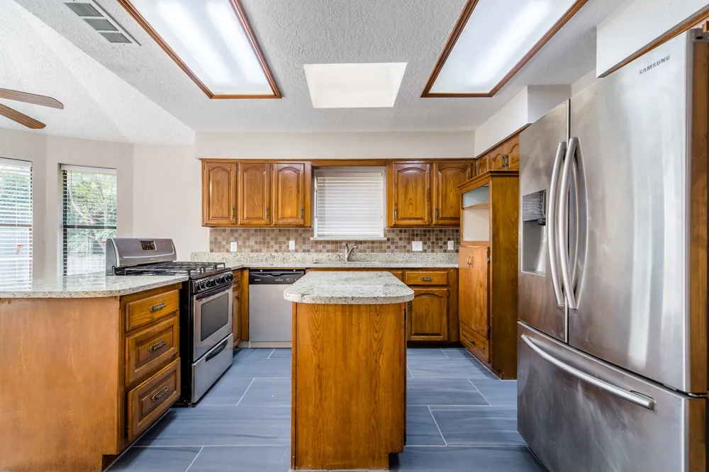 500 Cross Bend Court Irving, TX 75061