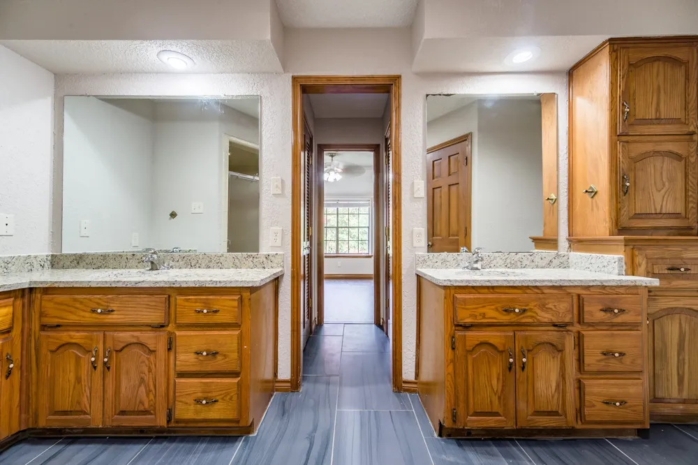 500 Cross Bend Court Irving, TX 75061