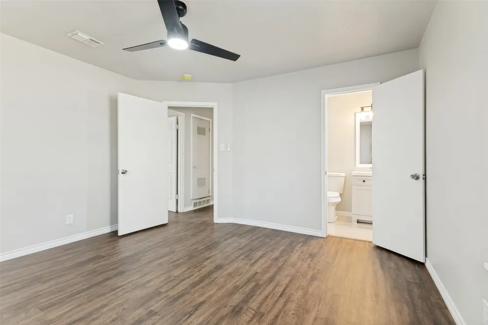 3021 Edith Lane Haltom City, TX 76117