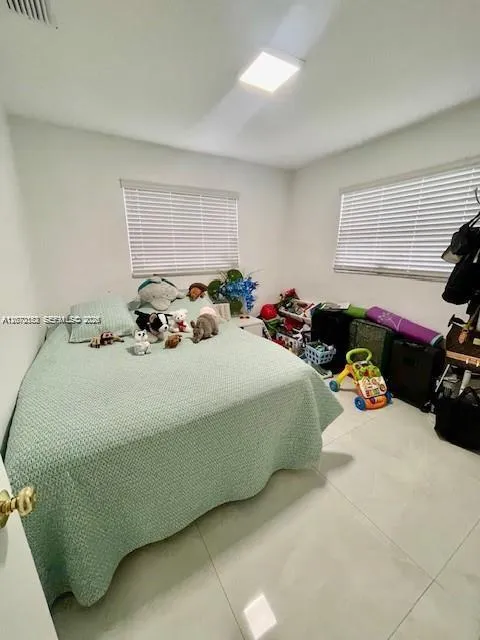 10891 Snapper Creek Dr Miami, FL 33173