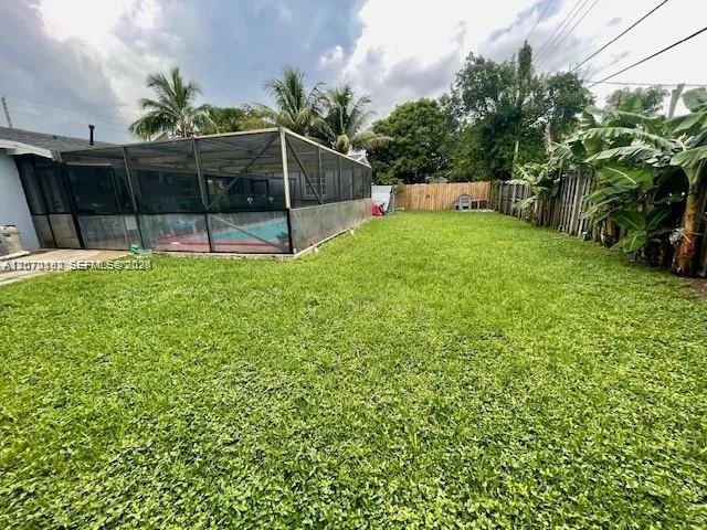 10891 Snapper Creek Dr Miami, FL 33173