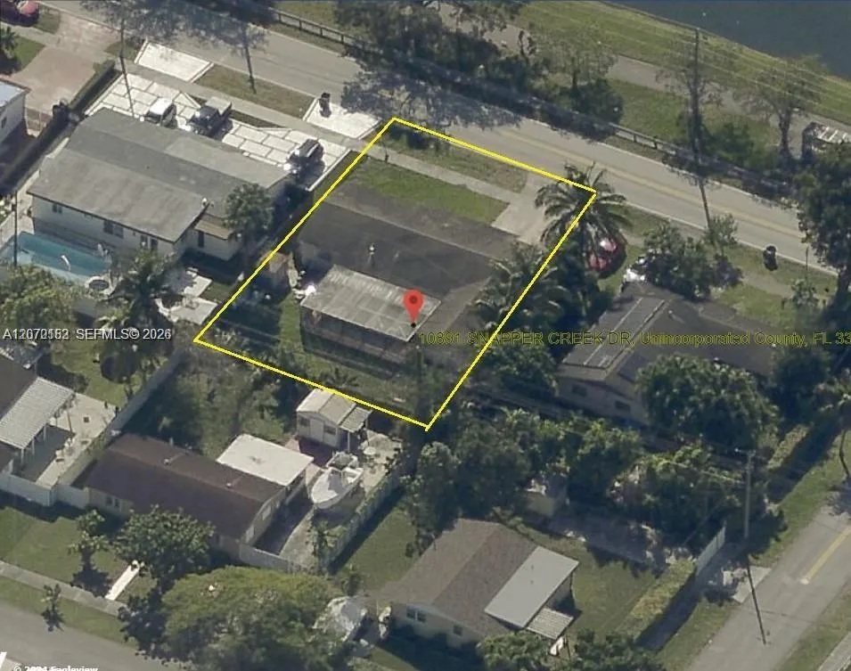 10891 Snapper Creek Dr Miami, FL 33173