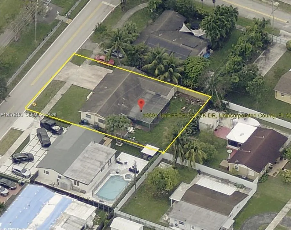 10891 Snapper Creek Dr Miami, FL 33173