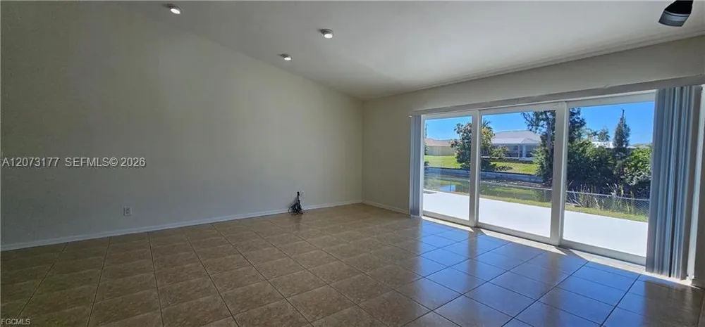 420 SE 15TH TER Cape Coral, FL 33990